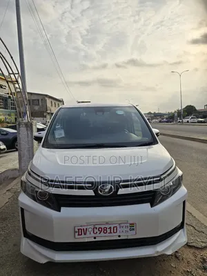 Toyota Voxy 2016 White