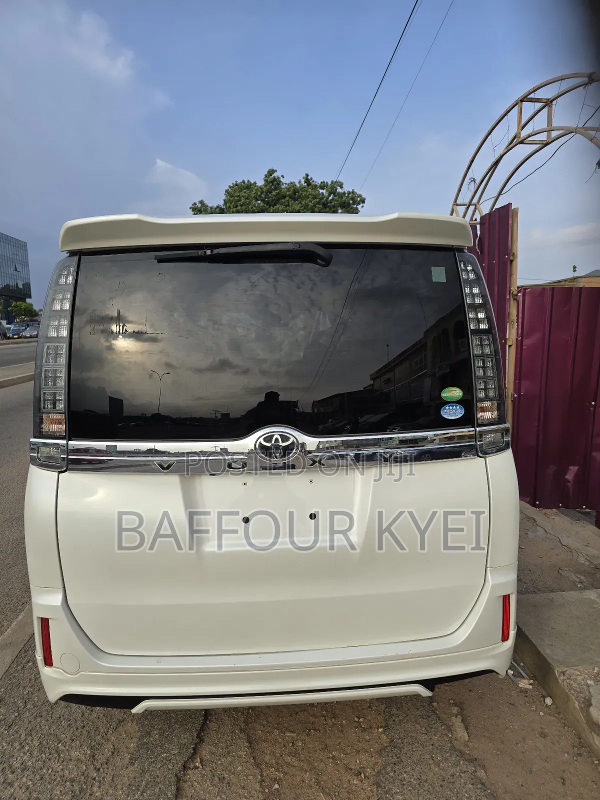 Toyota Voxy 2016 White