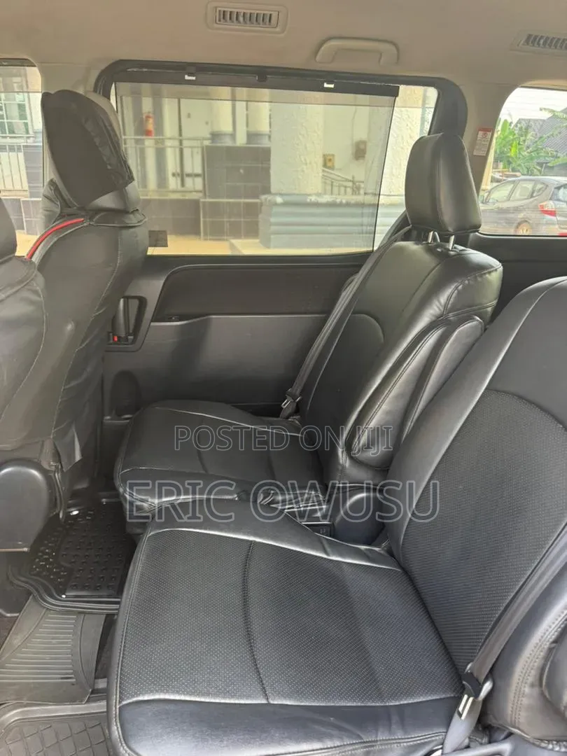 Toyota Voxy SV Premium 2014 White