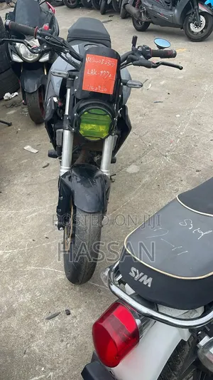 Honda CB 2018 Gray