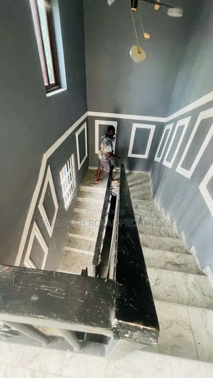 Furnished 6bdrm House in Ablekuma Ga Odumase, Galilea for sale