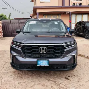 Honda Pilot EX-L 8 Passenger AWD 2023 Gray