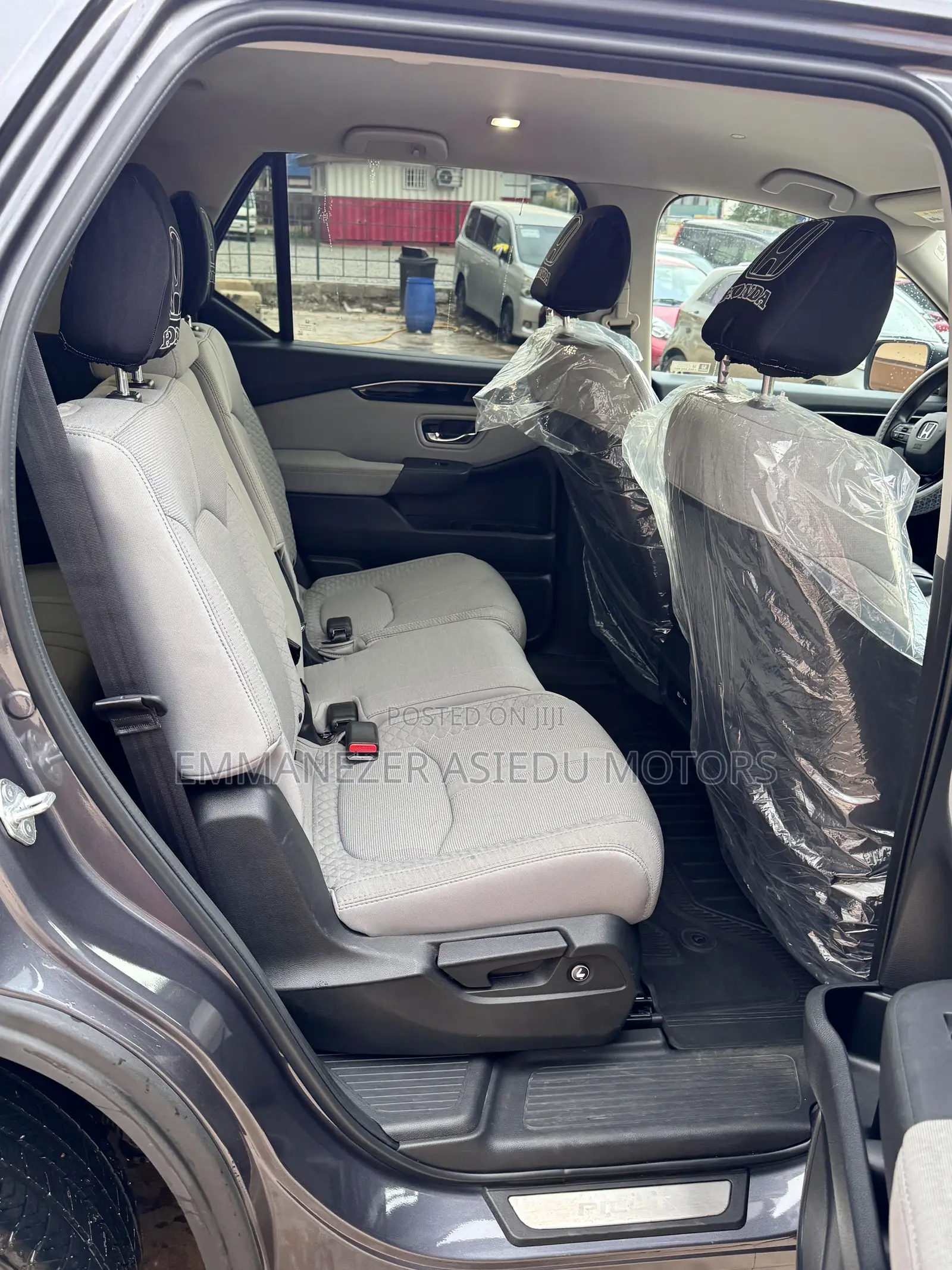 Honda Pilot EX-L 8 Passenger AWD 2023 Gray