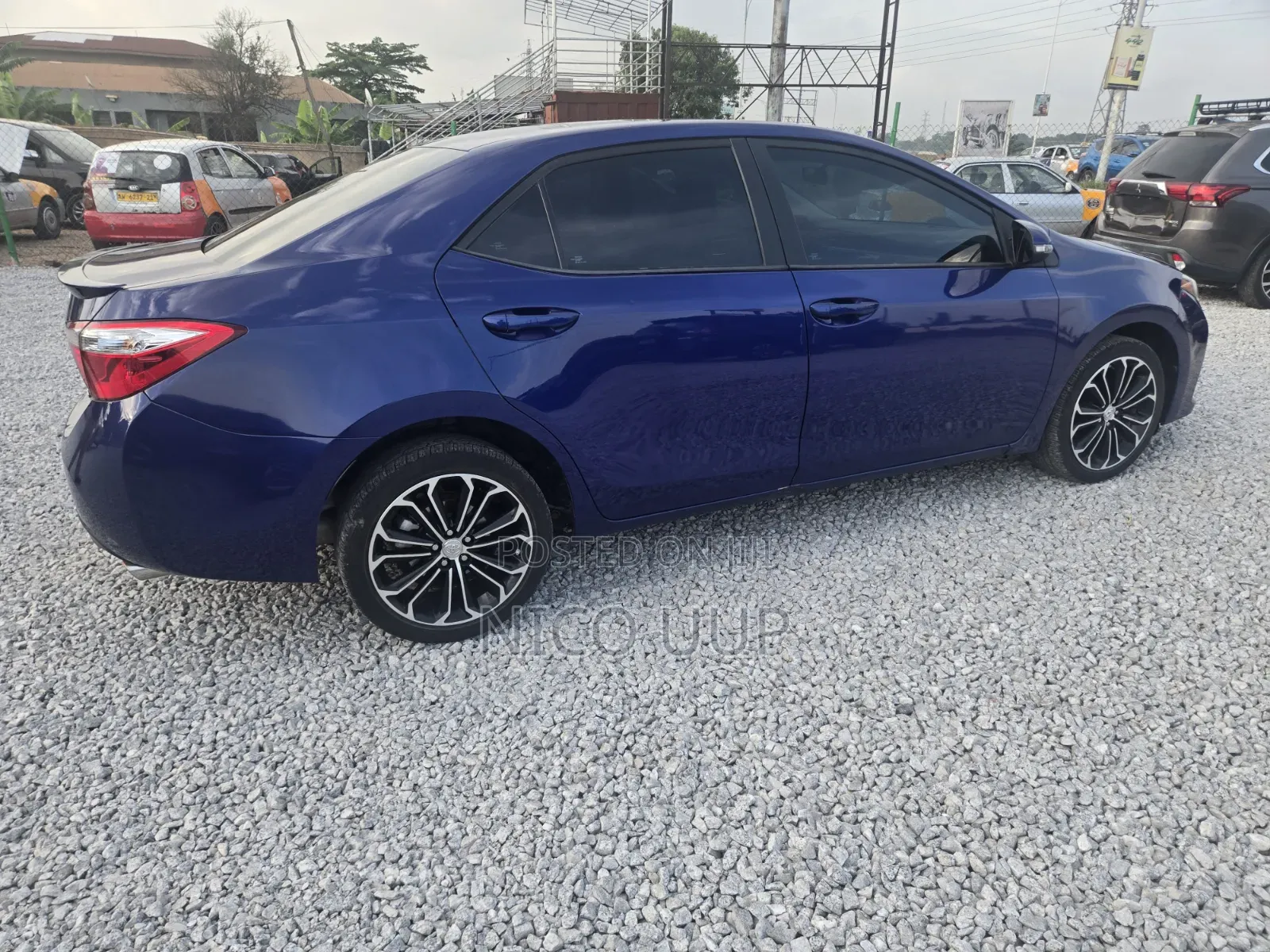 Toyota Corolla 2016 Blue
