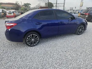 Toyota Corolla 2016 Blue