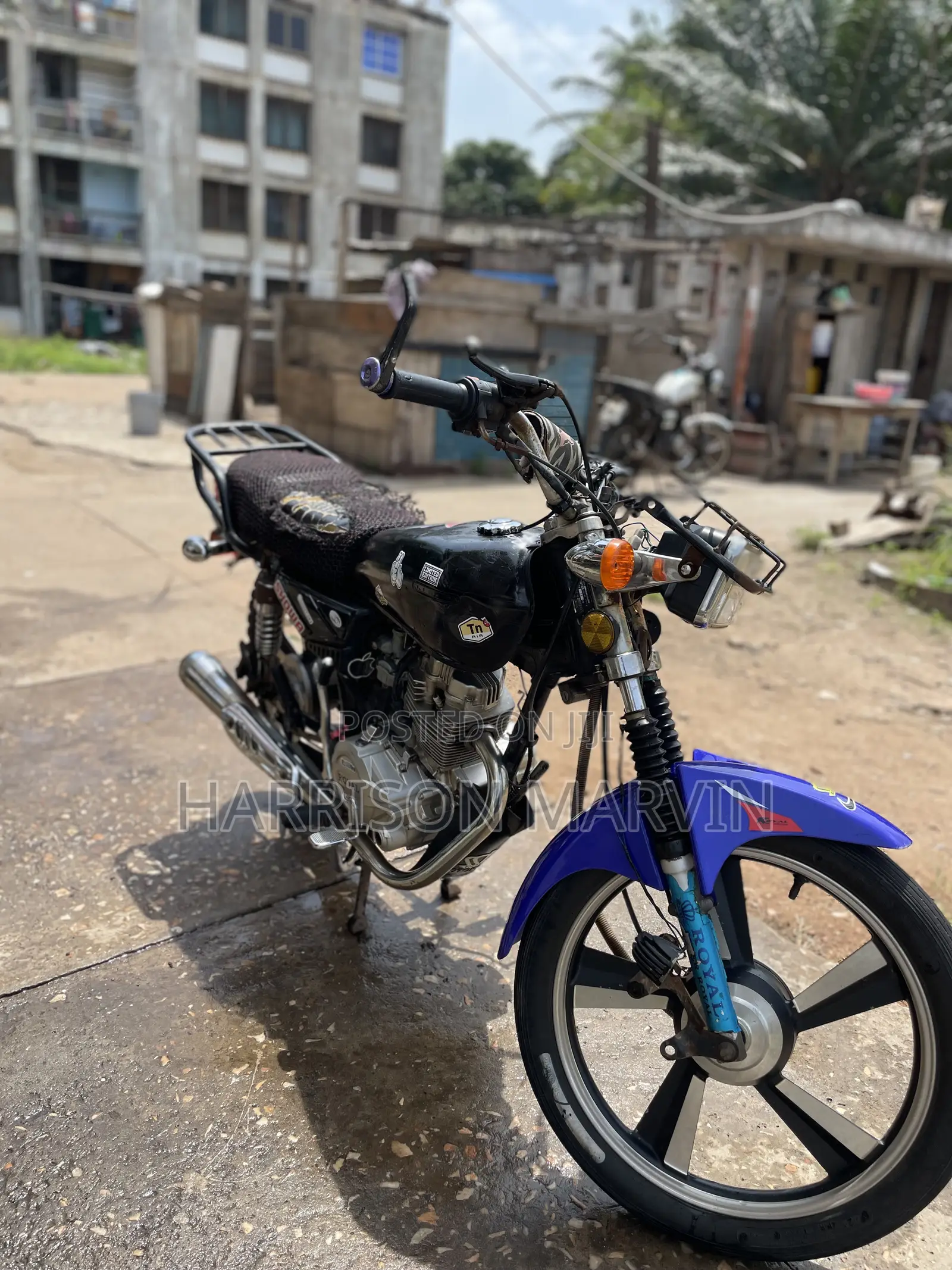 Royal Motorcycle 2024 Black