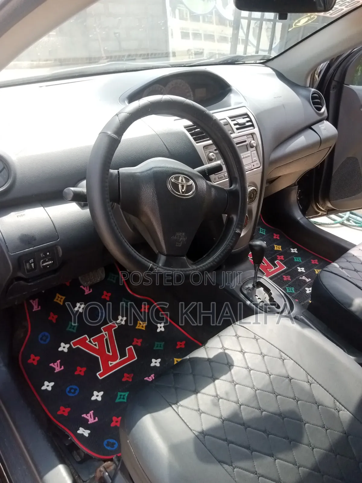 Toyota Yaris 2010 Black