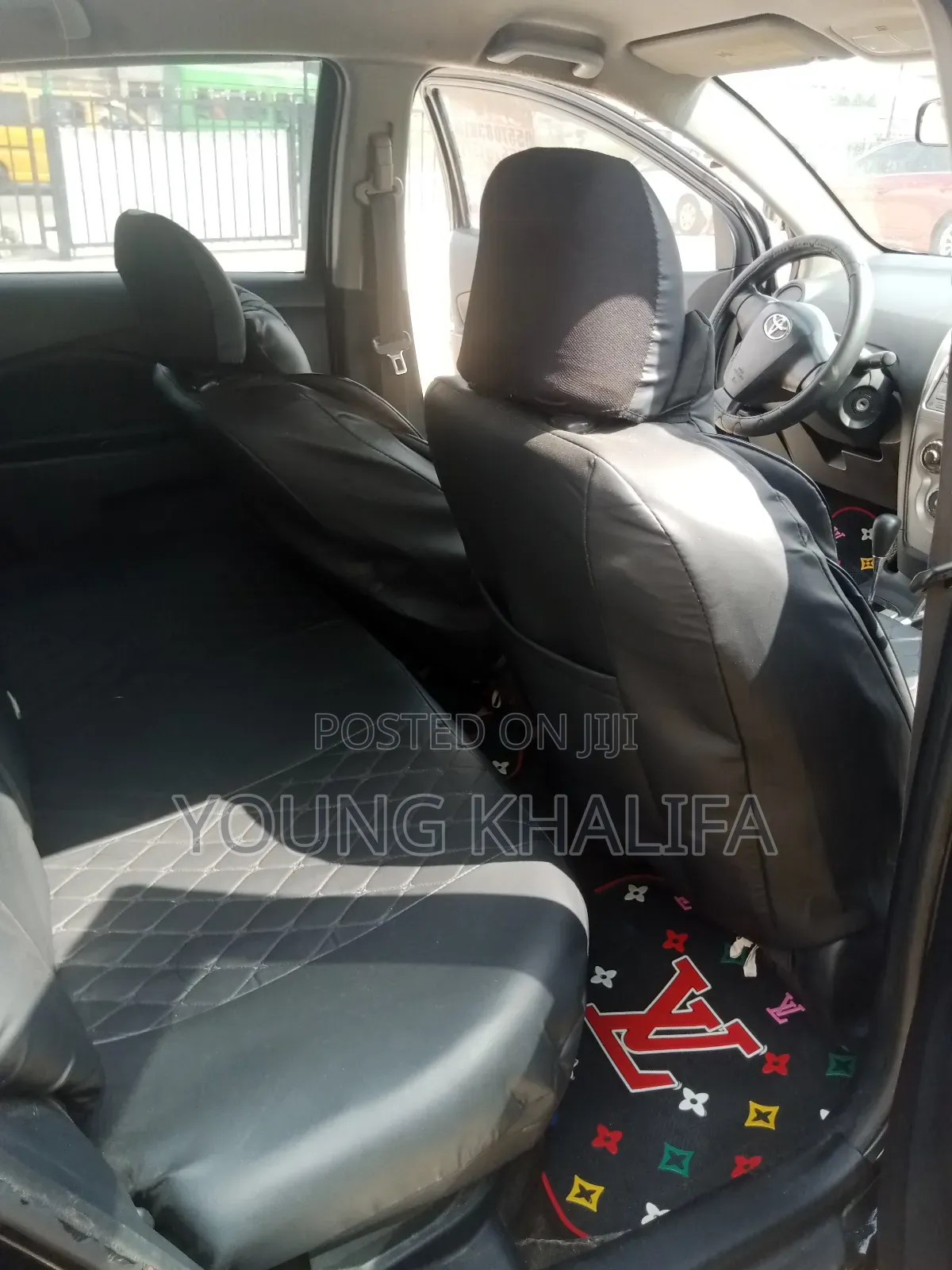 Toyota Yaris 2010 Black