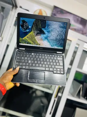 Laptop Dell Latitude E7240 8GB Intel Core i7 SSD 256GB