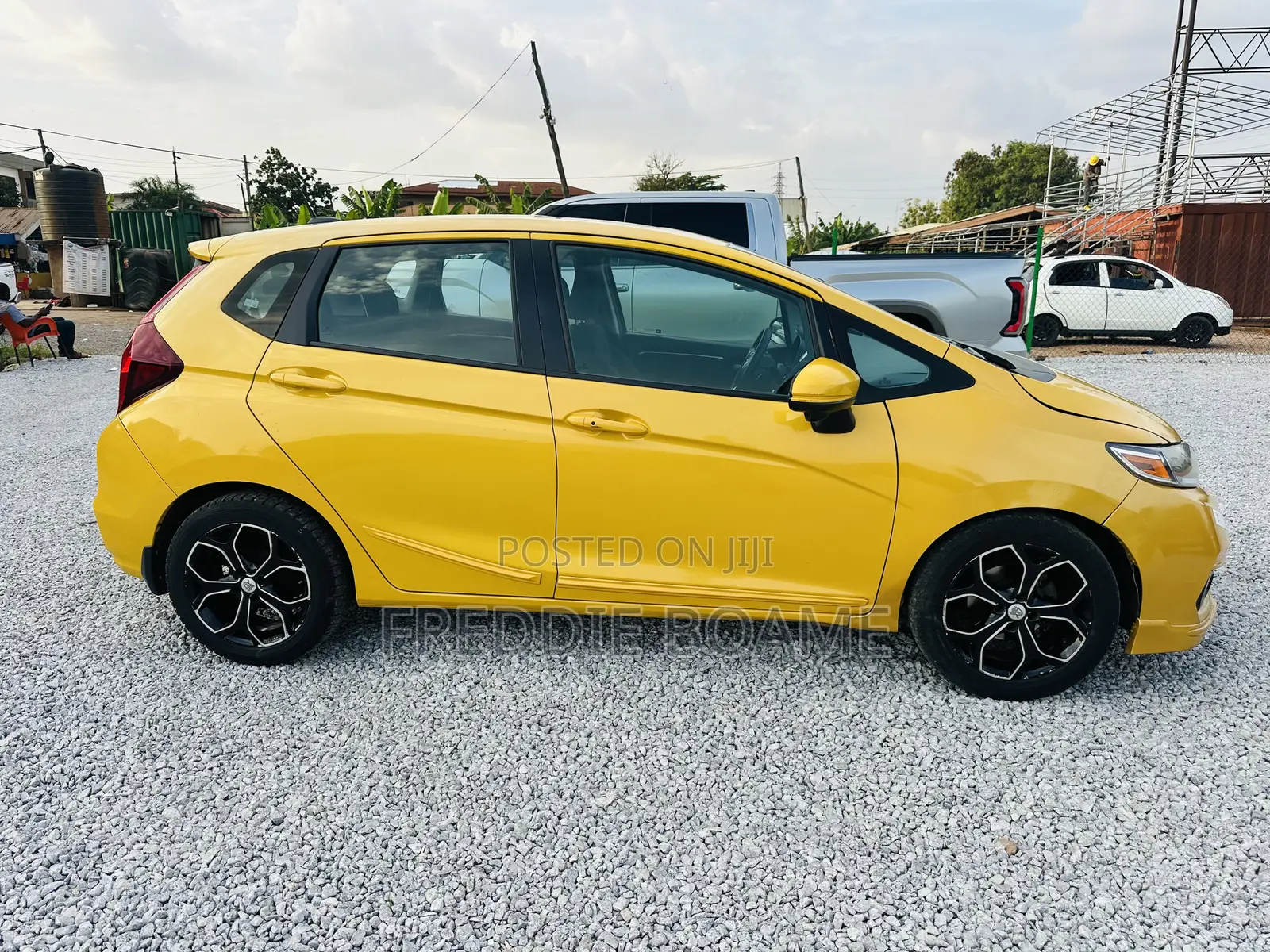 Honda Fit 2018 Yellow