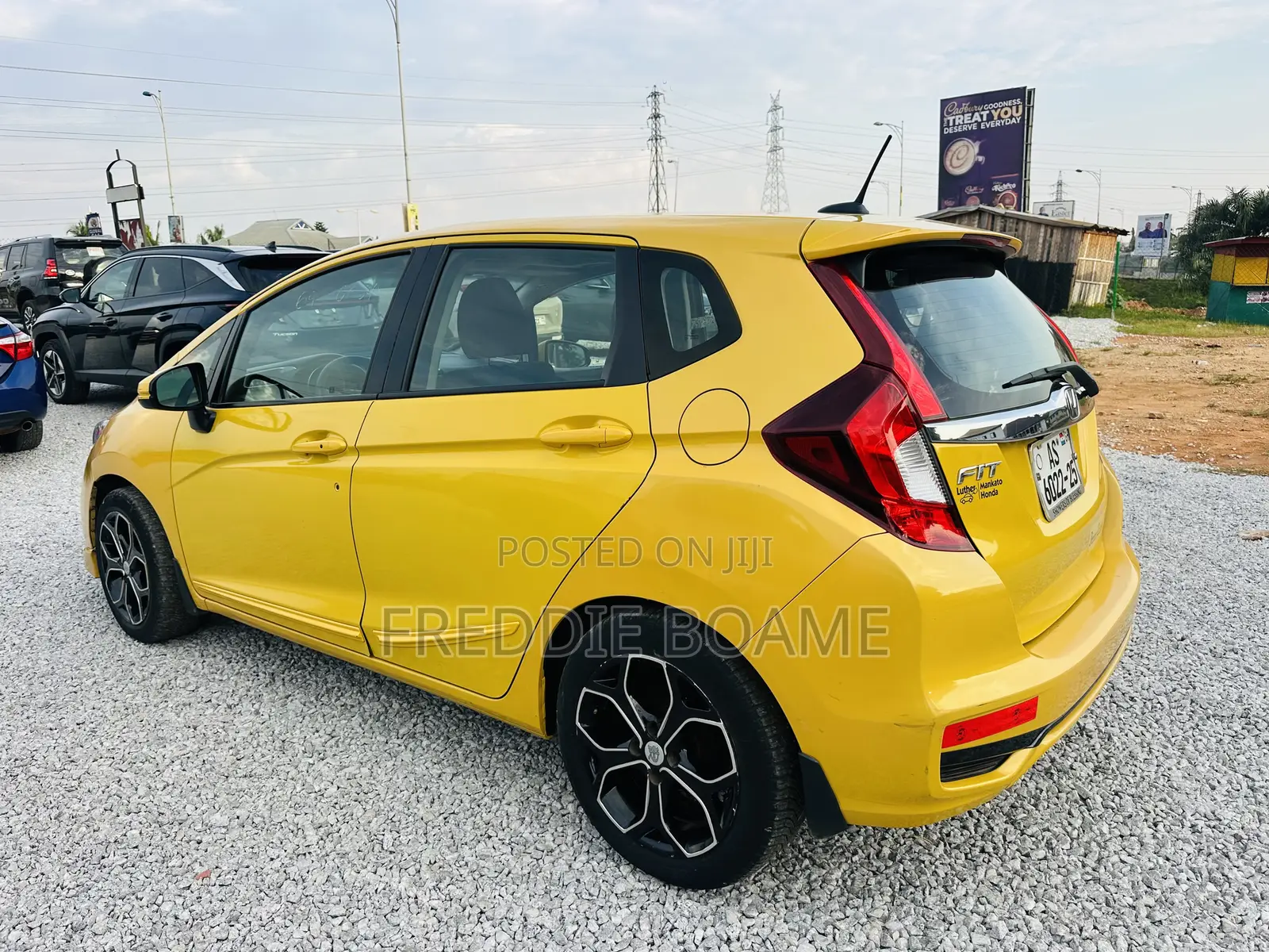 Honda Fit 2018 Yellow