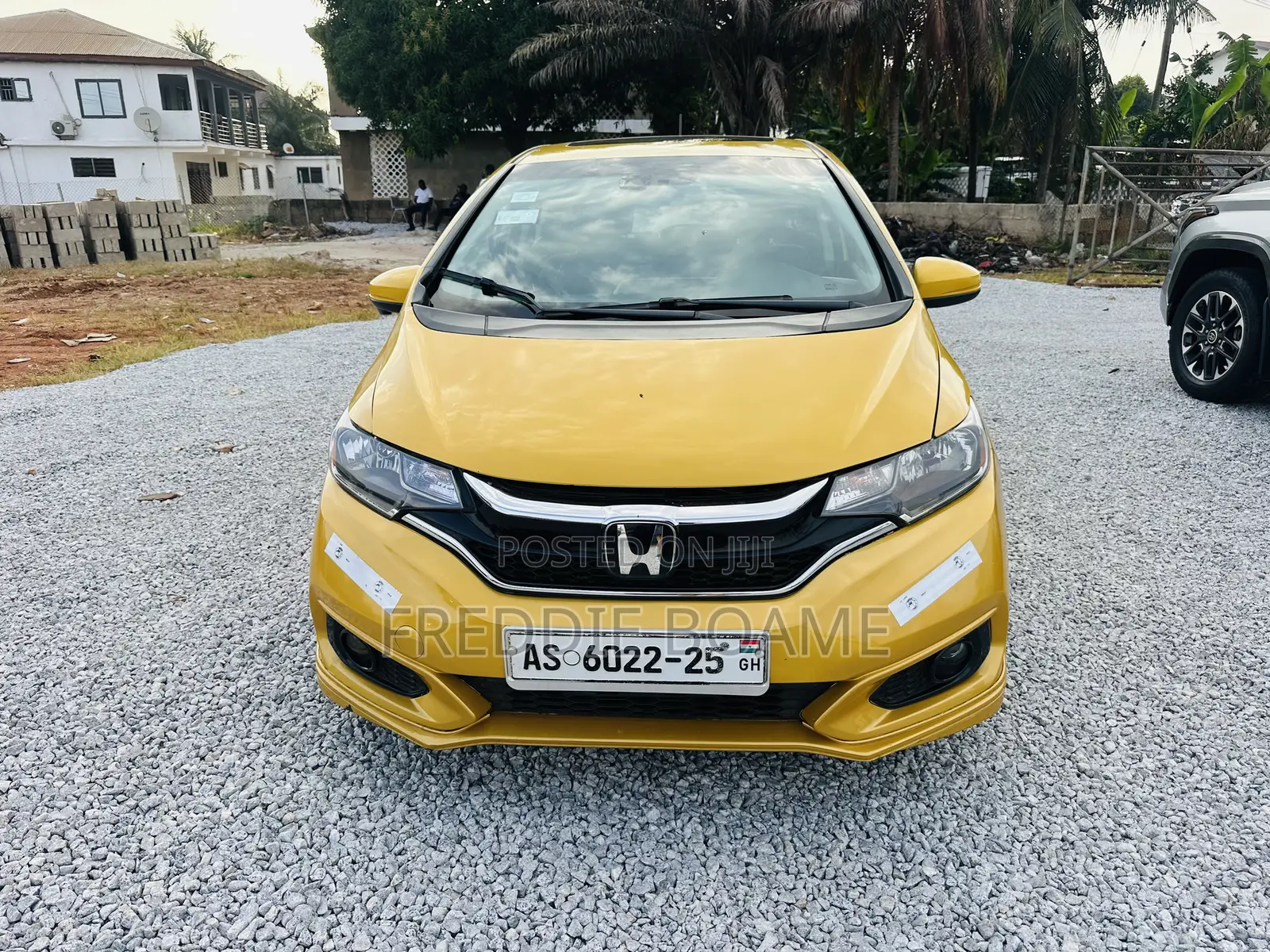Honda Fit 2018 Yellow