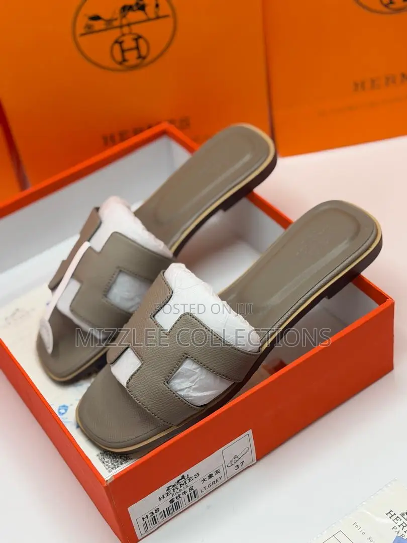 Beautiful Ladies Hermes Slippers