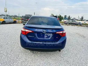 Toyota Corolla 2016 Blue