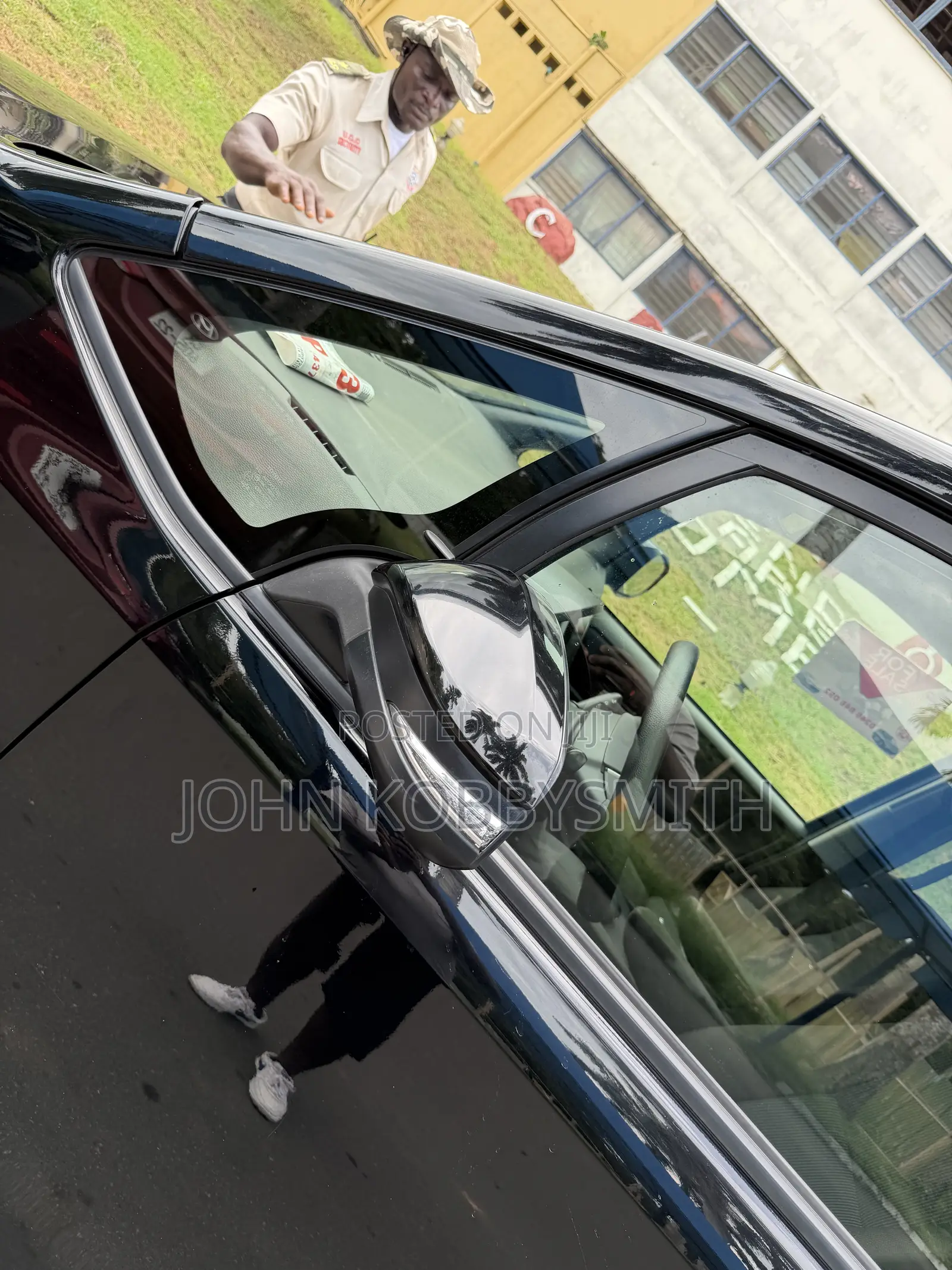 Toyota Noah 2.0 AWD (8 Seater) 2017 Black