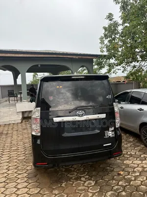 Toyota Voxy 2012 Black