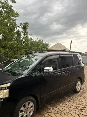 Toyota Voxy 2012 Black