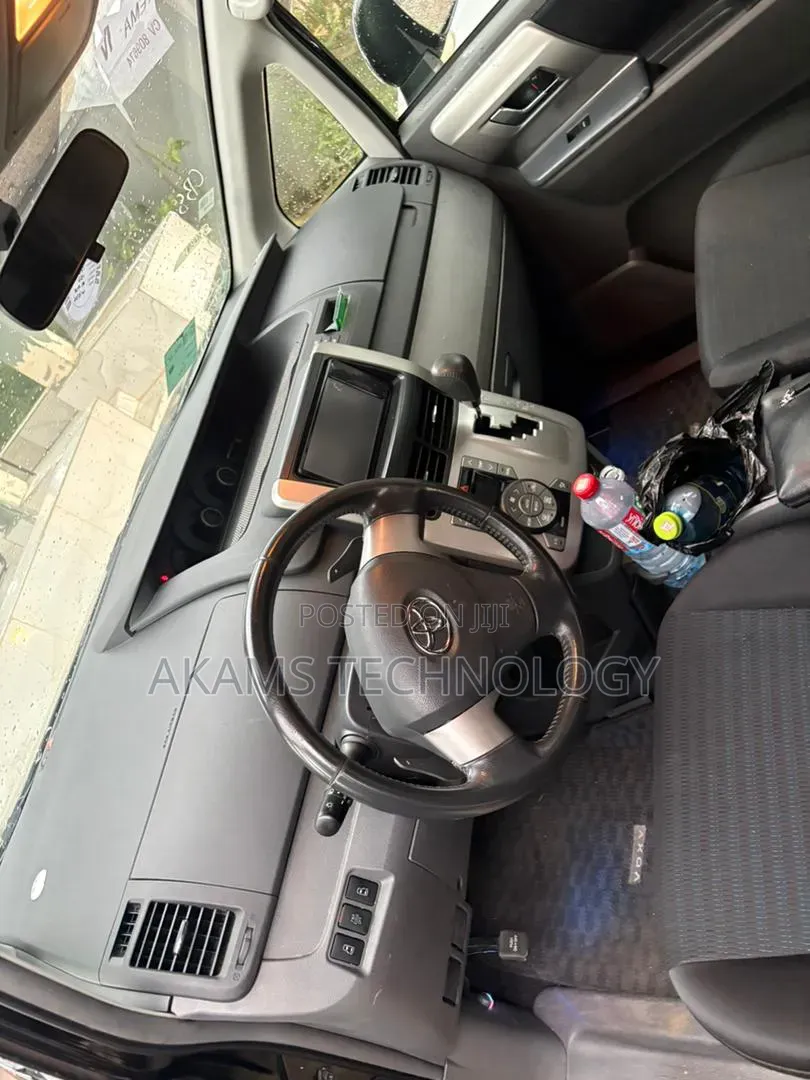 Toyota Voxy 2012 Black