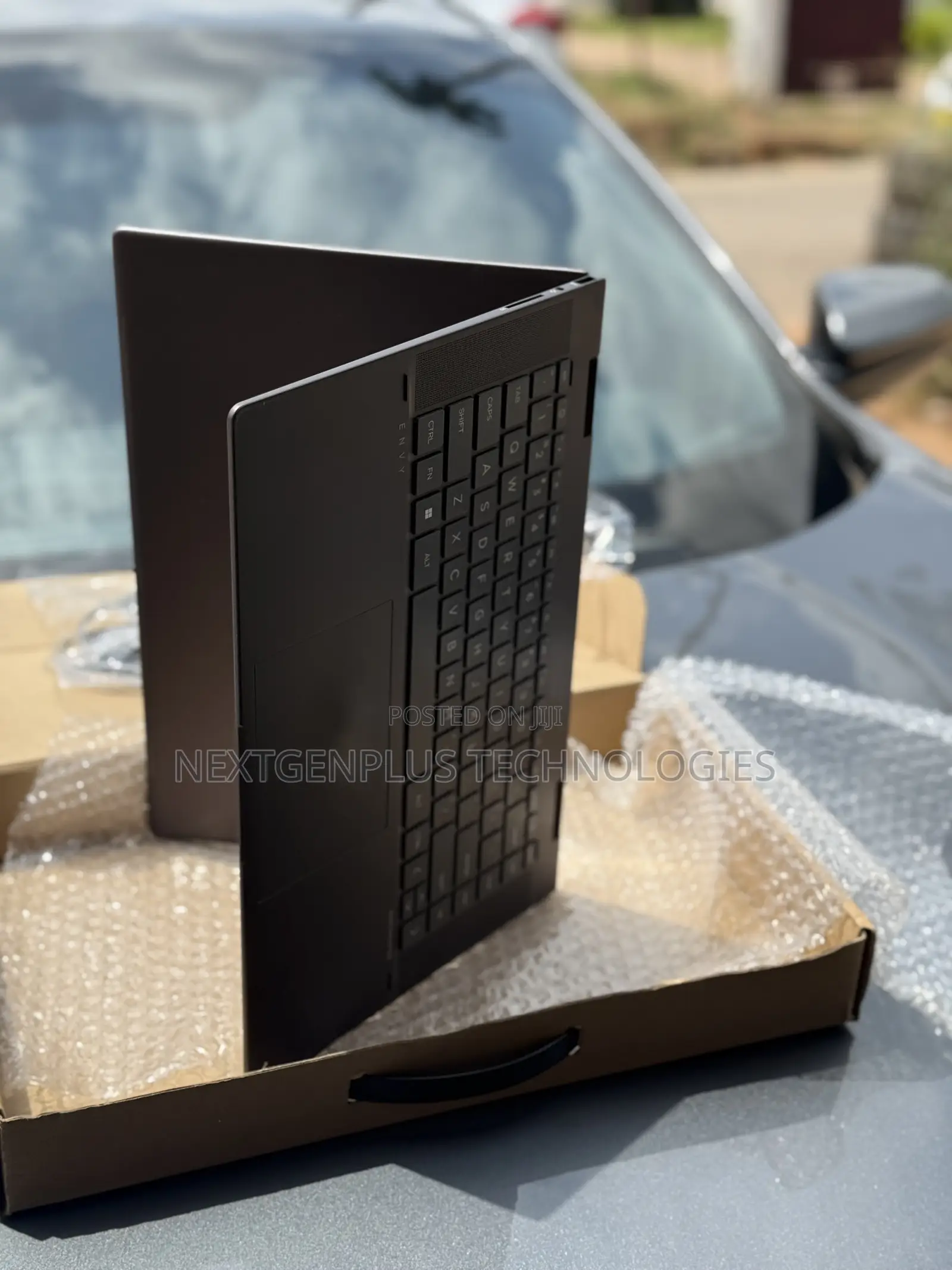 New Laptop HP Envy 15-ep0xxx 16GB AMD Ryzen 7 SSD 512GB