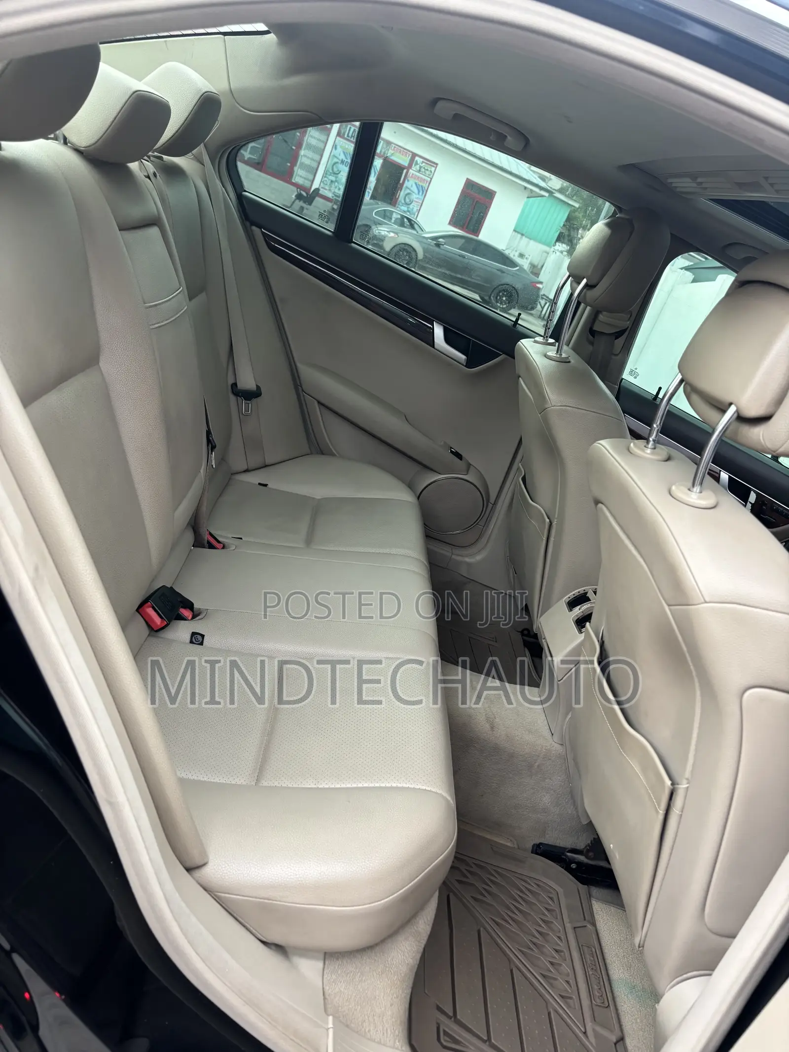 Mercedes-Benz C250 2013 Black