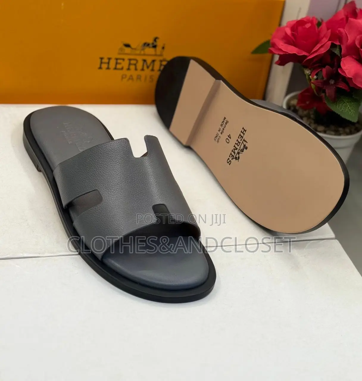 Hermès Izmir Sandals Featuring a Black Calfskin Leather Upper