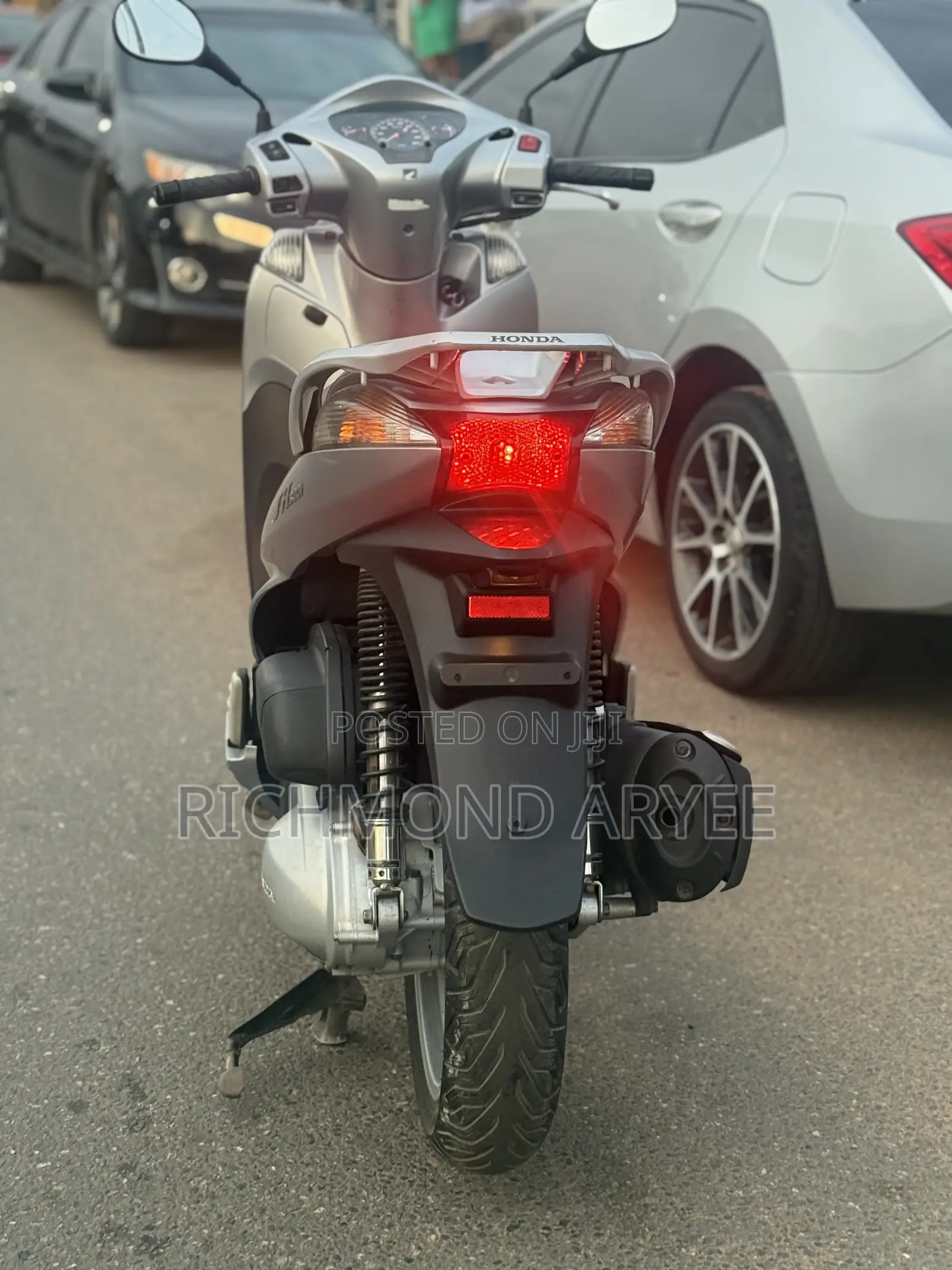 Honda 2017 Gray