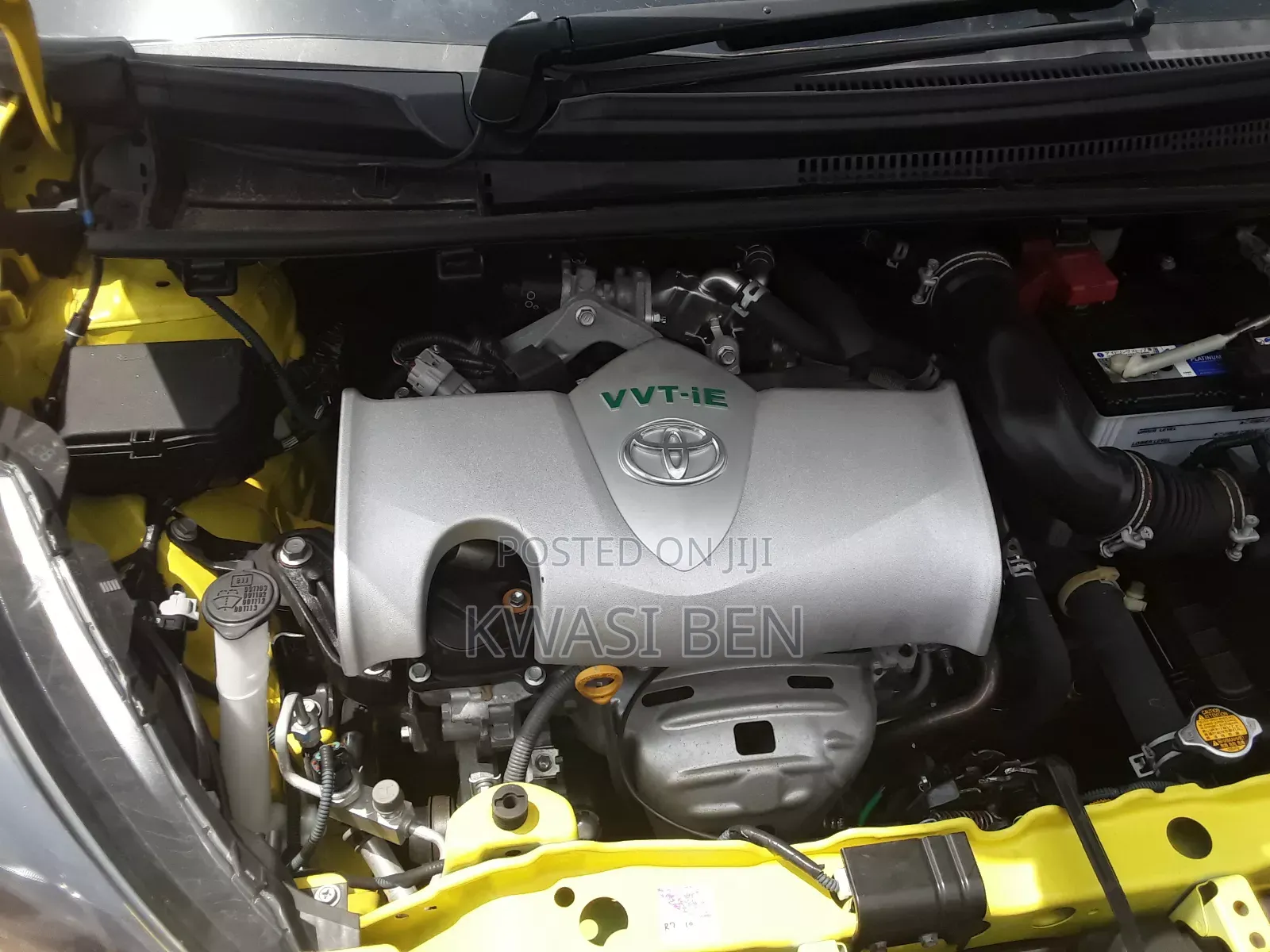 Toyota Vitz 2014 Yellow