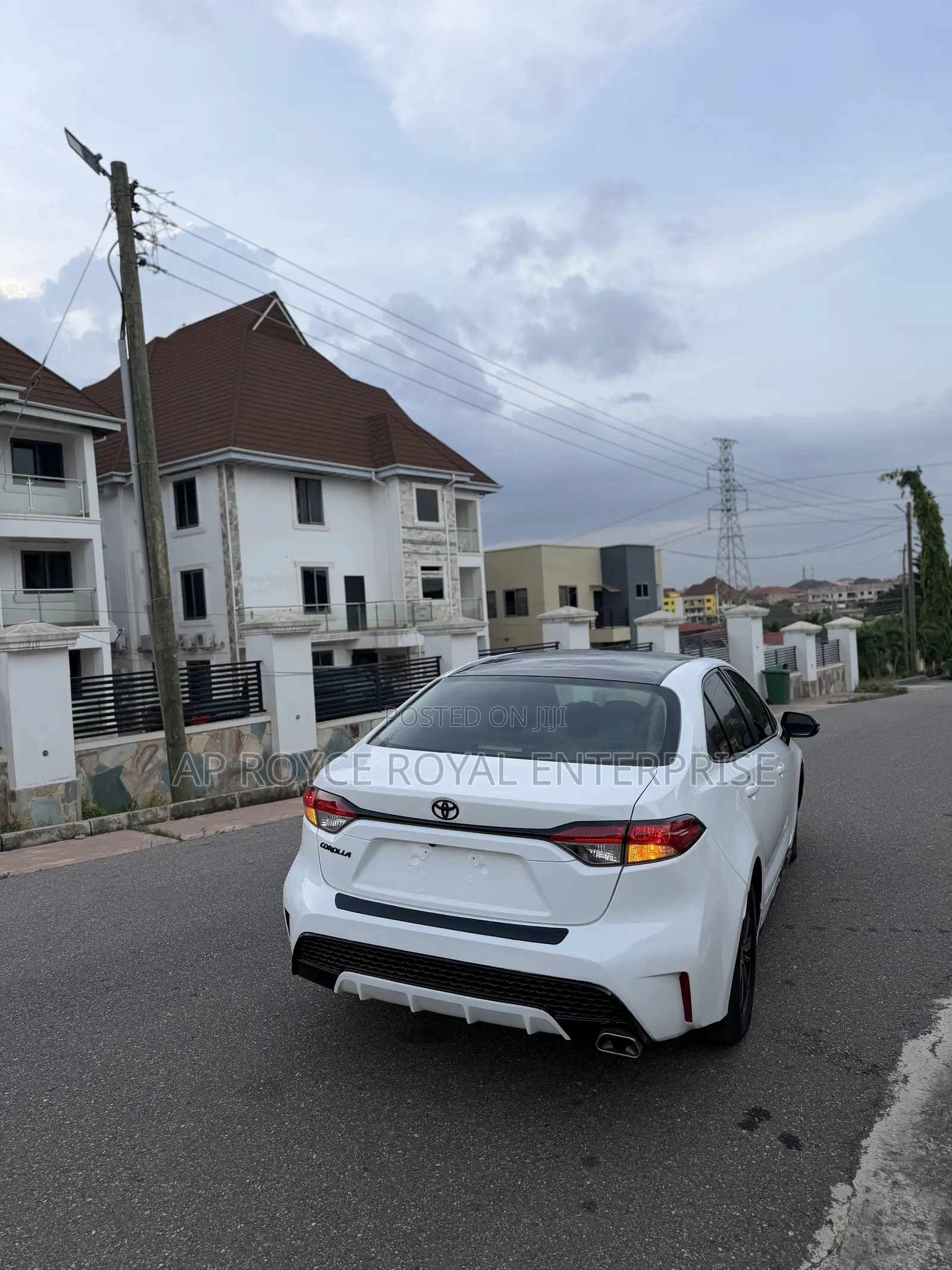 Toyota Corolla LE 2020 White
