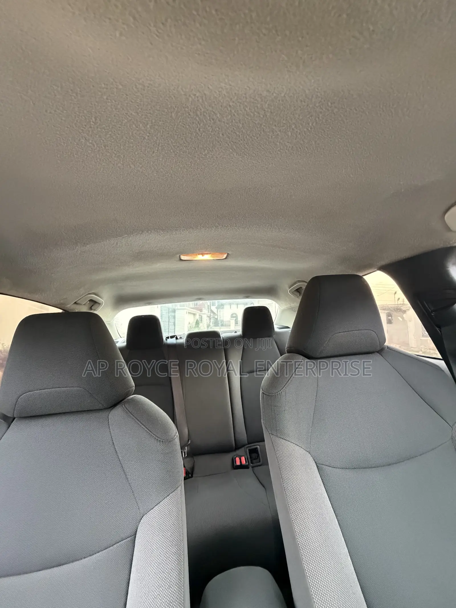 Toyota Corolla LE 2020 White