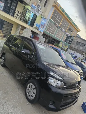Toyota Voxy 2012 Black