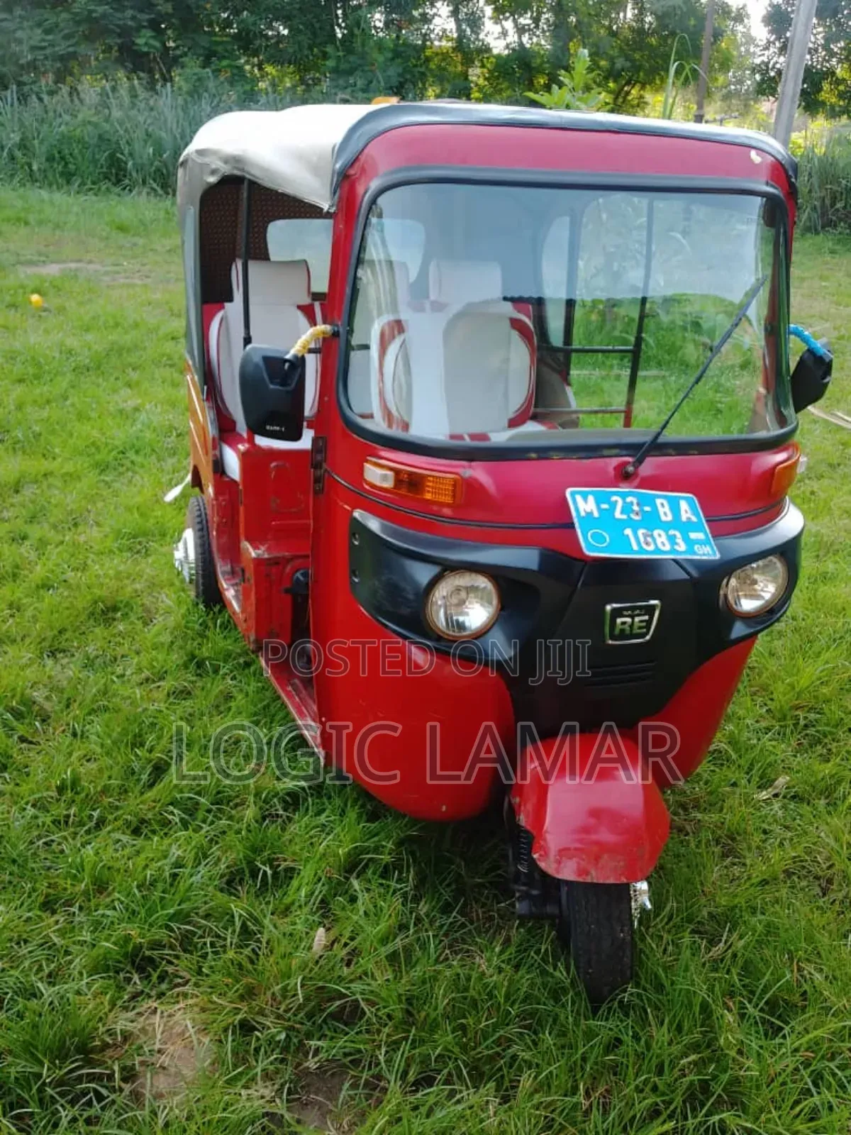Bajaj RE 2023 Red