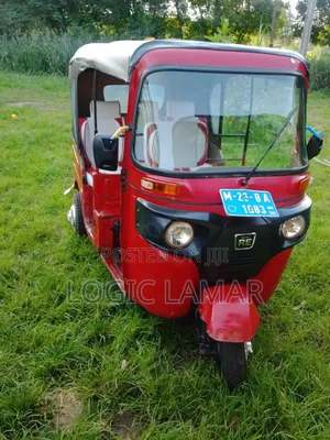 Bajaj RE 2023 Red