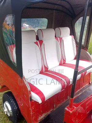 Bajaj RE 2023 Red