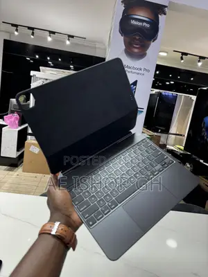 Apple Magic Keyboard 13” iPad Pro