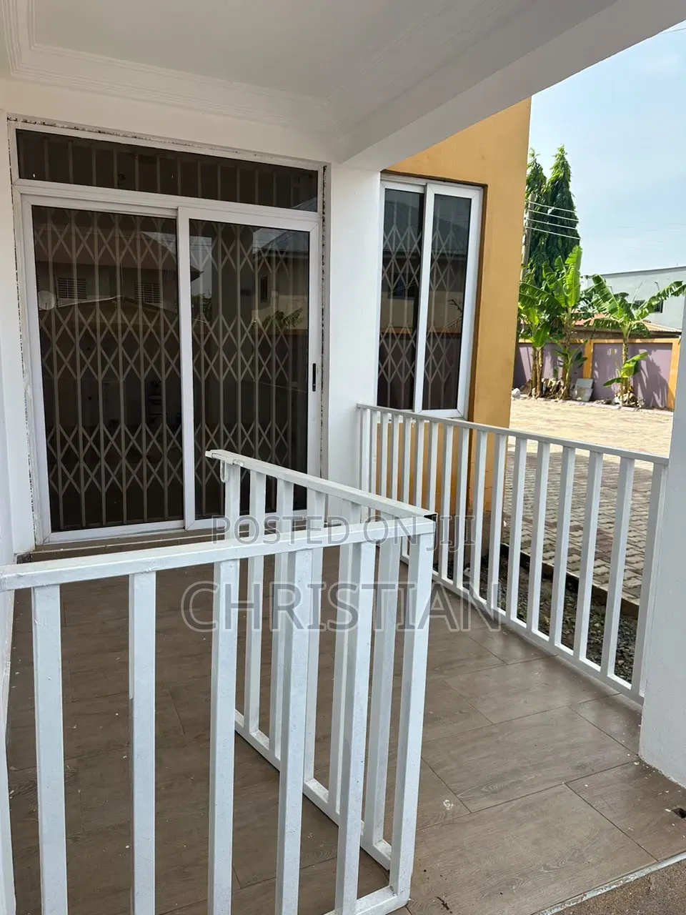 3bdrm Apartment in Lakeside Estate for rent