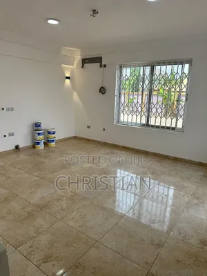 3bdrm Apartment in Lakeside Estate for rent