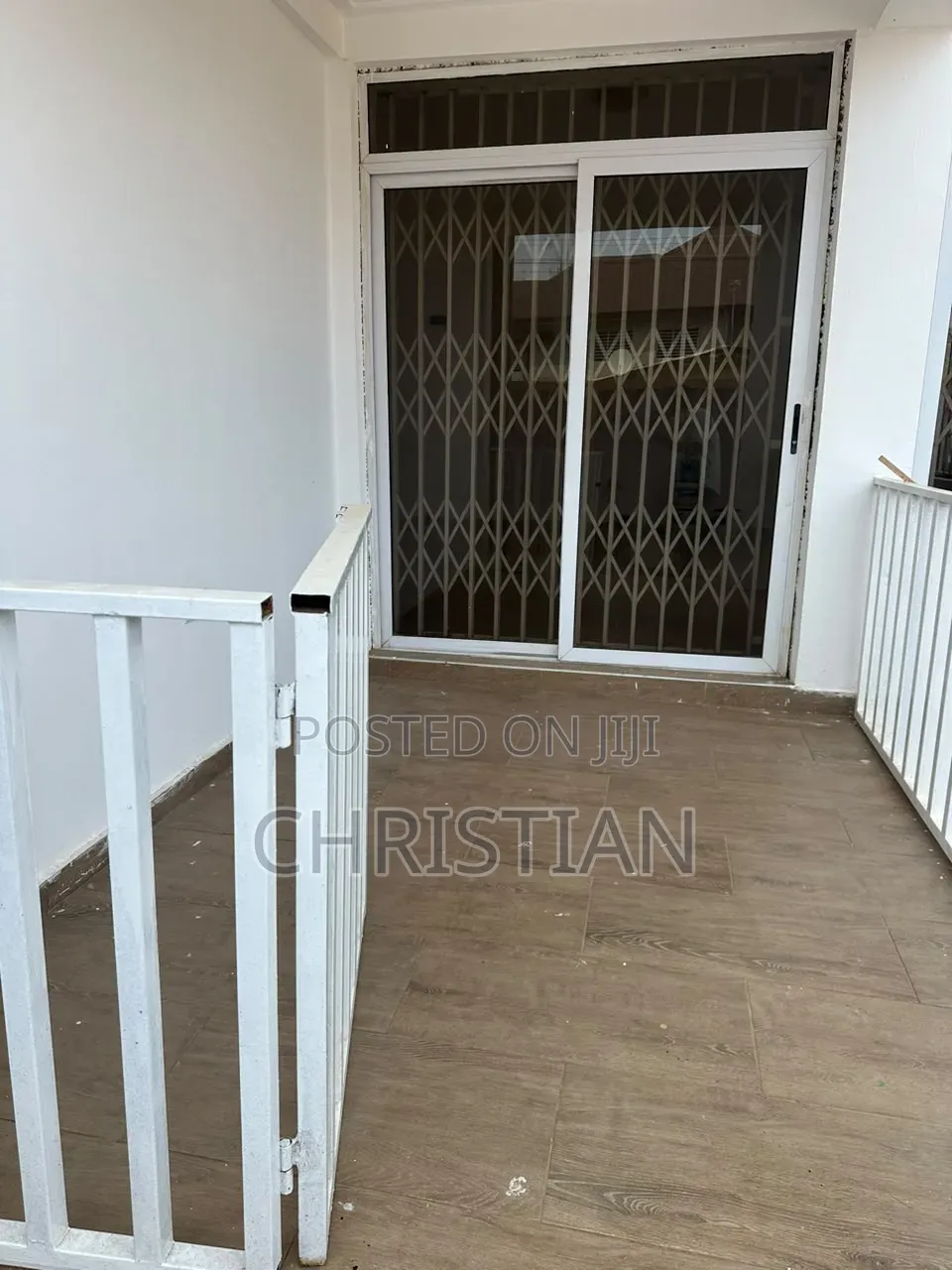 3bdrm Apartment in Lakeside Estate for rent