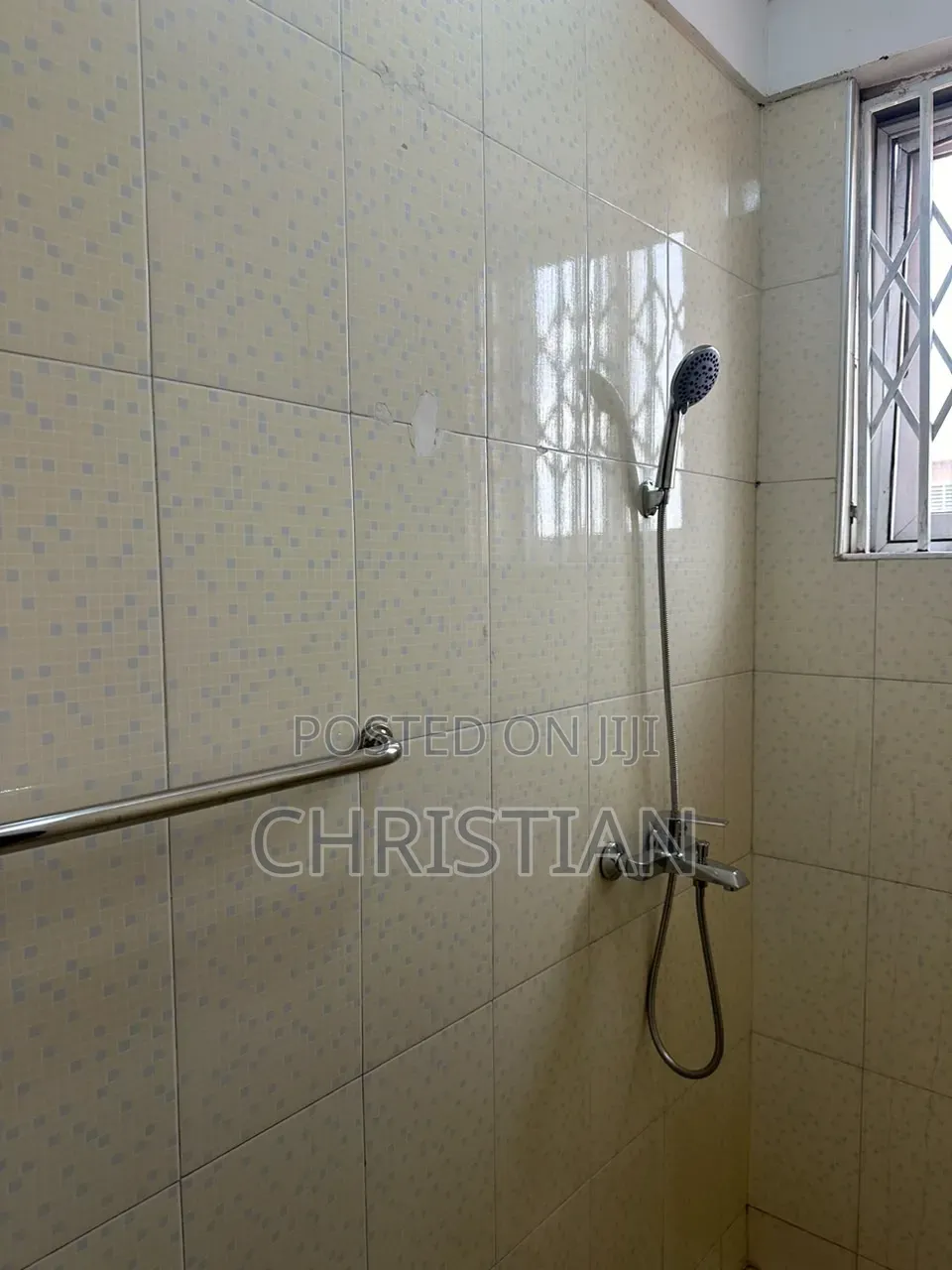 3bdrm Apartment in Lakeside Estate for rent