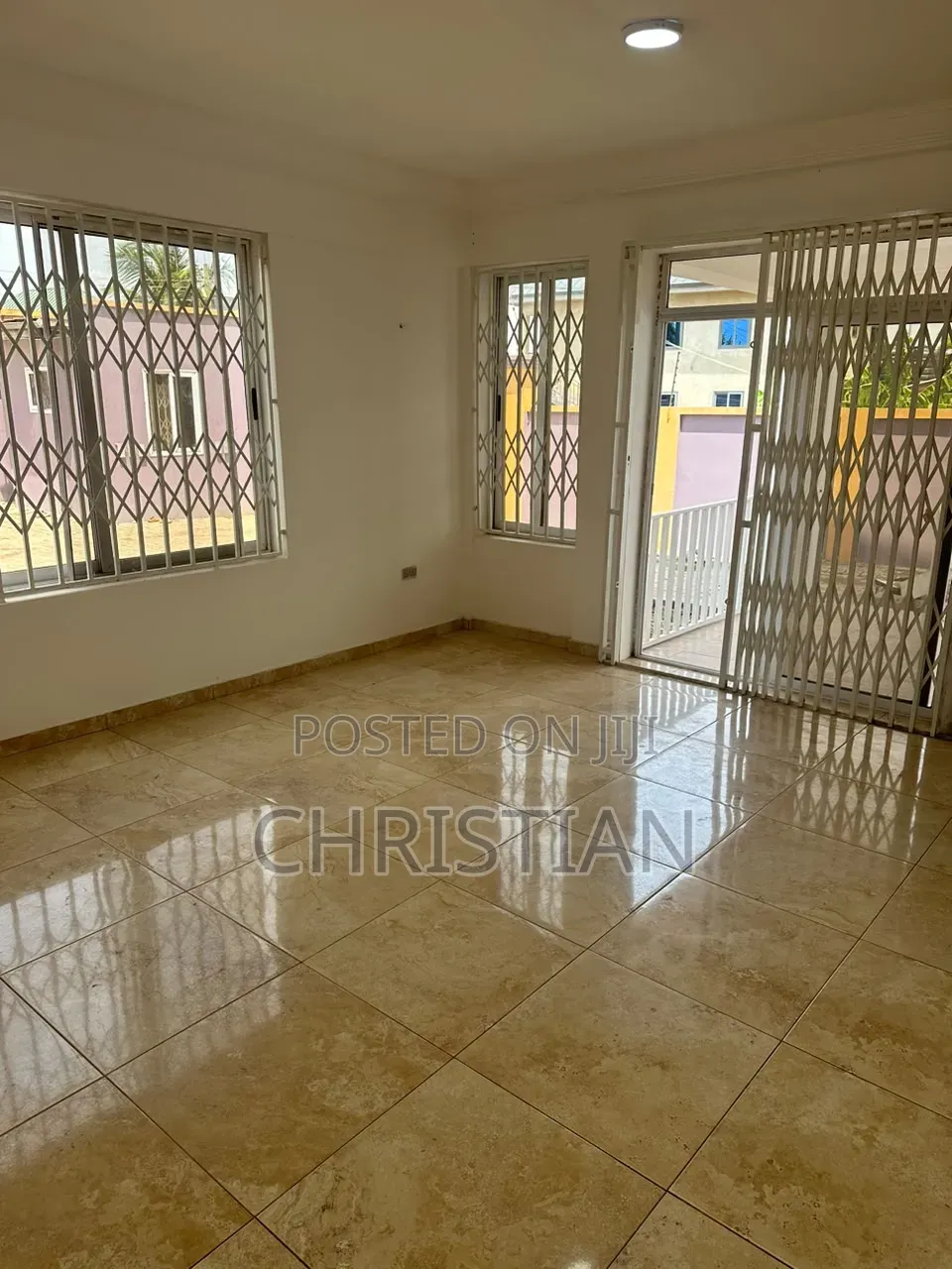 3bdrm Apartment in Lakeside Estate for rent