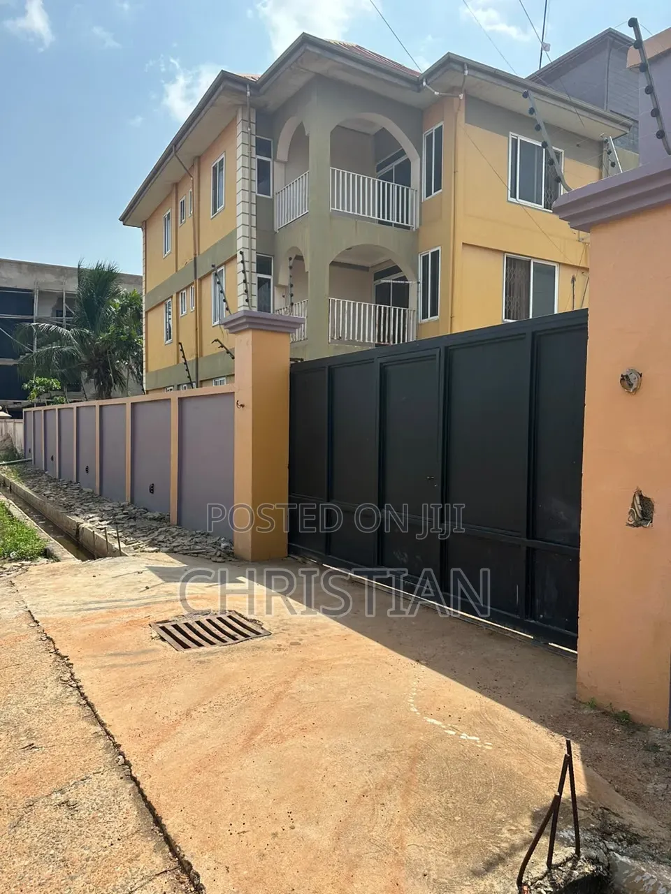 3bdrm Apartment in Lakeside Estate for rent