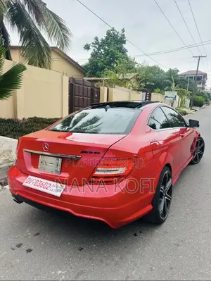Mercedes-Benz C250 2014 Red