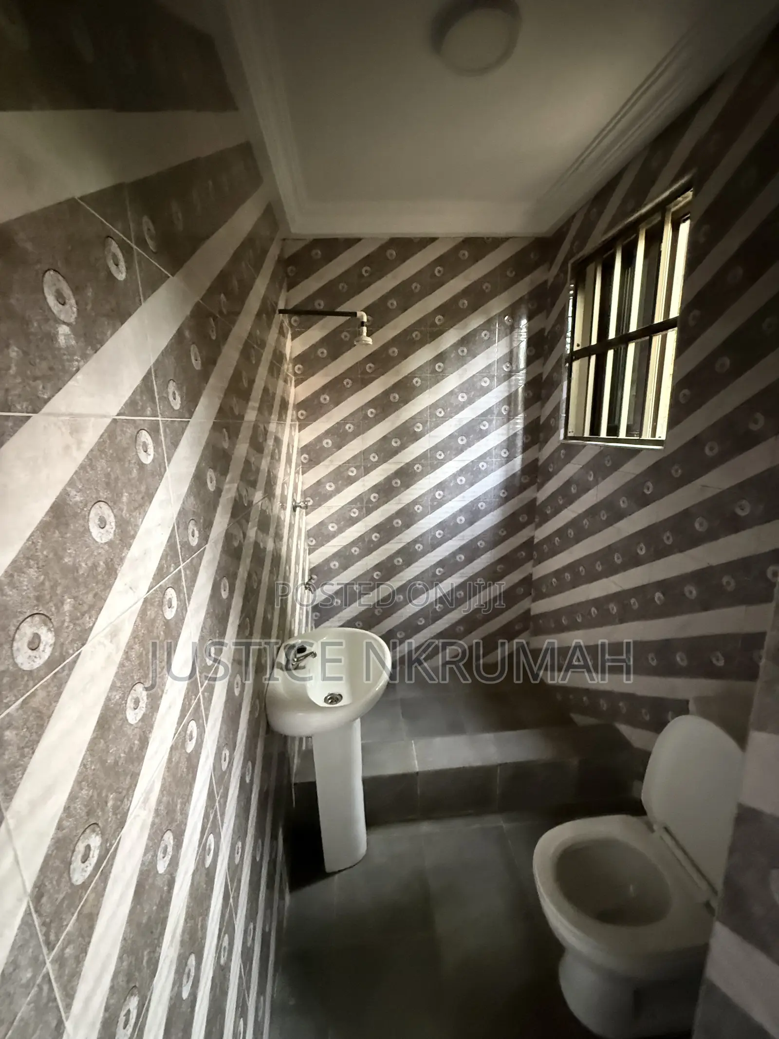 Furnished 1bdrm Apartment in Mr. Justice Estate, Old Barrier for rent