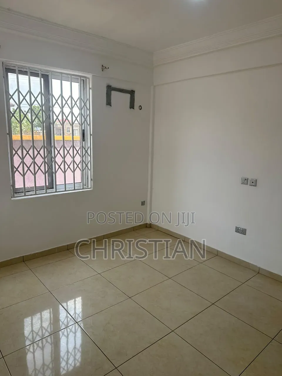 3bdrm Apartment in Lakeside Estate for rent