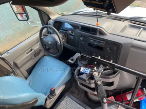 Ford E450 2010 White