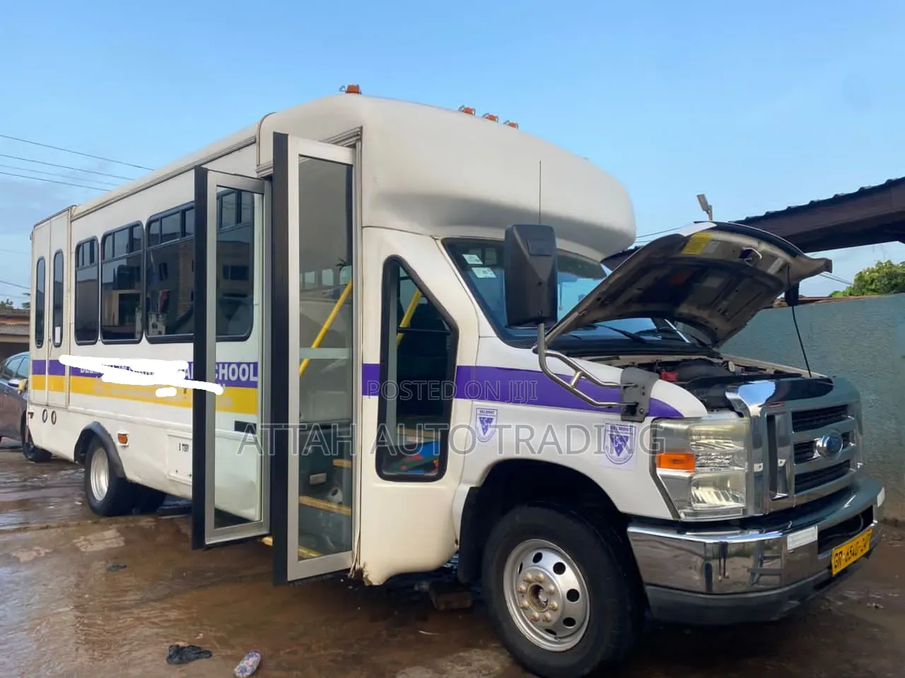 Ford E450 2010 White