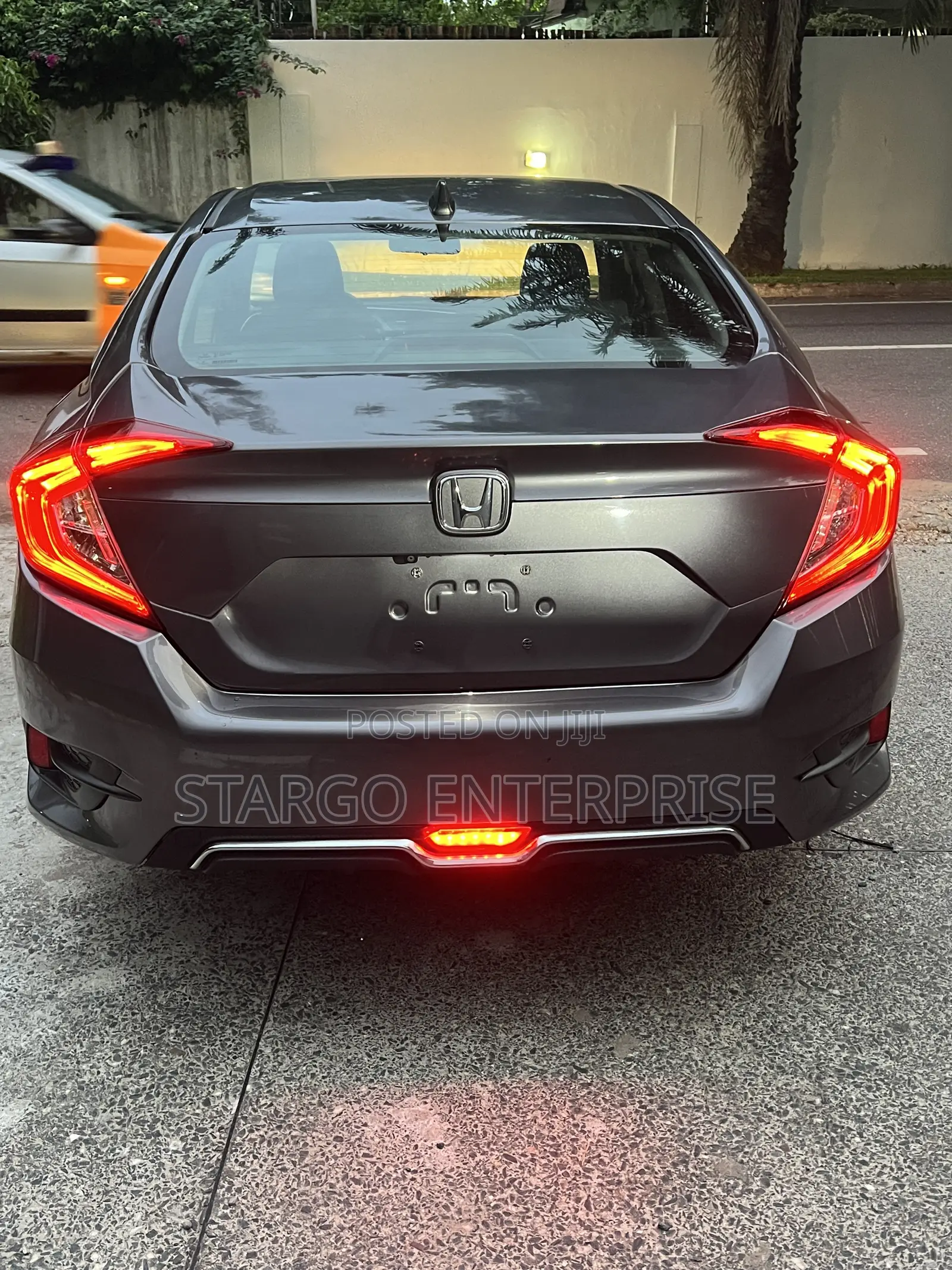Honda Civic EX 4dr Sedan (2.0L 4cyl) 2017 Gray