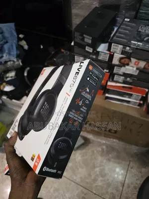 JBL Live 675nc