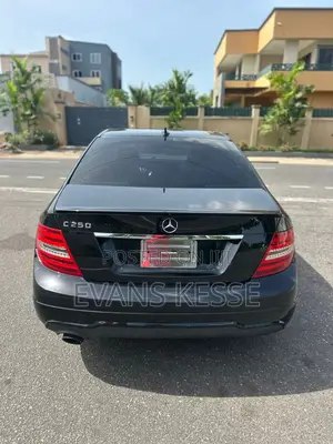 Mercedes-Benz C250 2014 Black