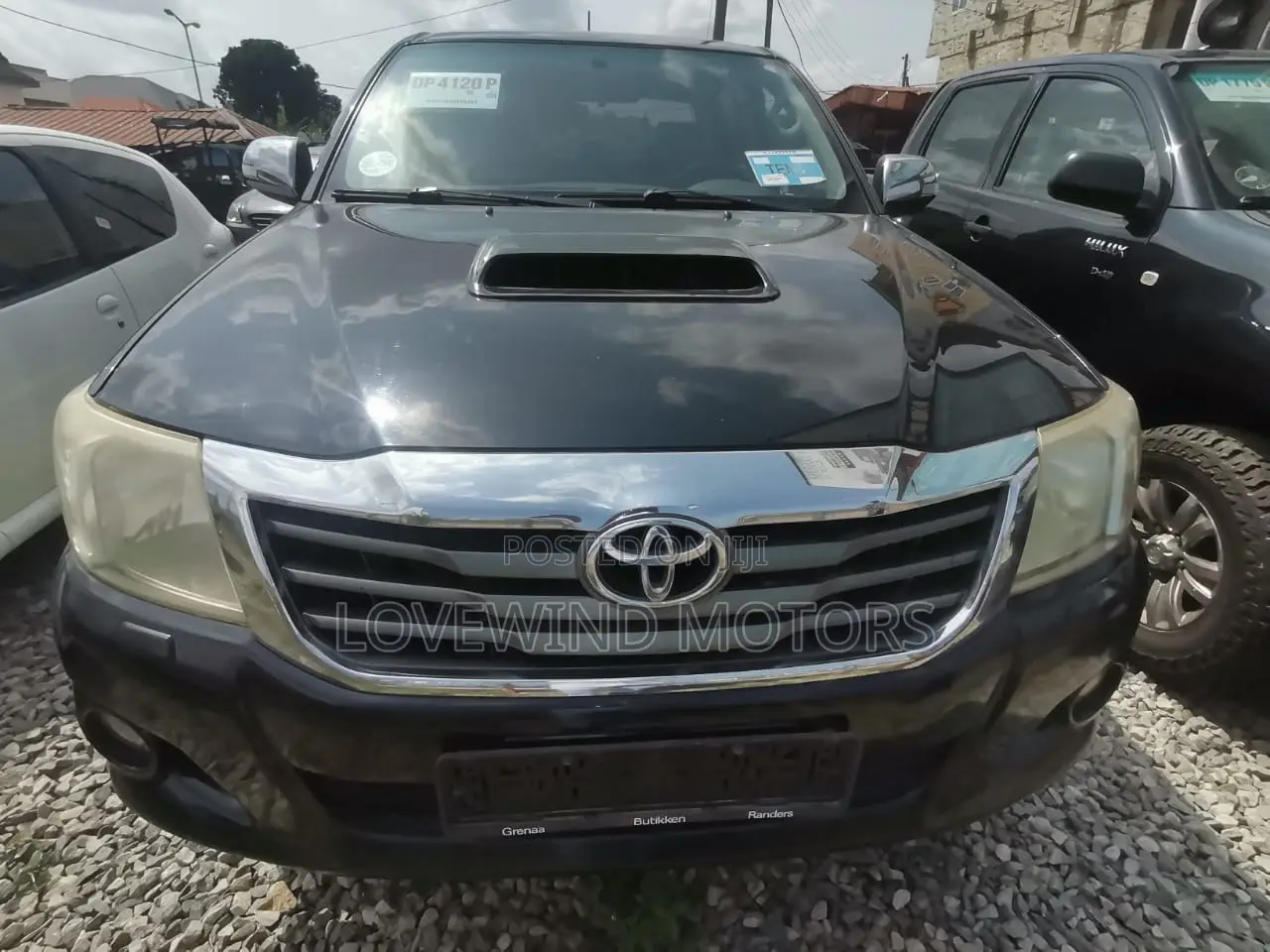 Toyota Hilux 2015 Black
