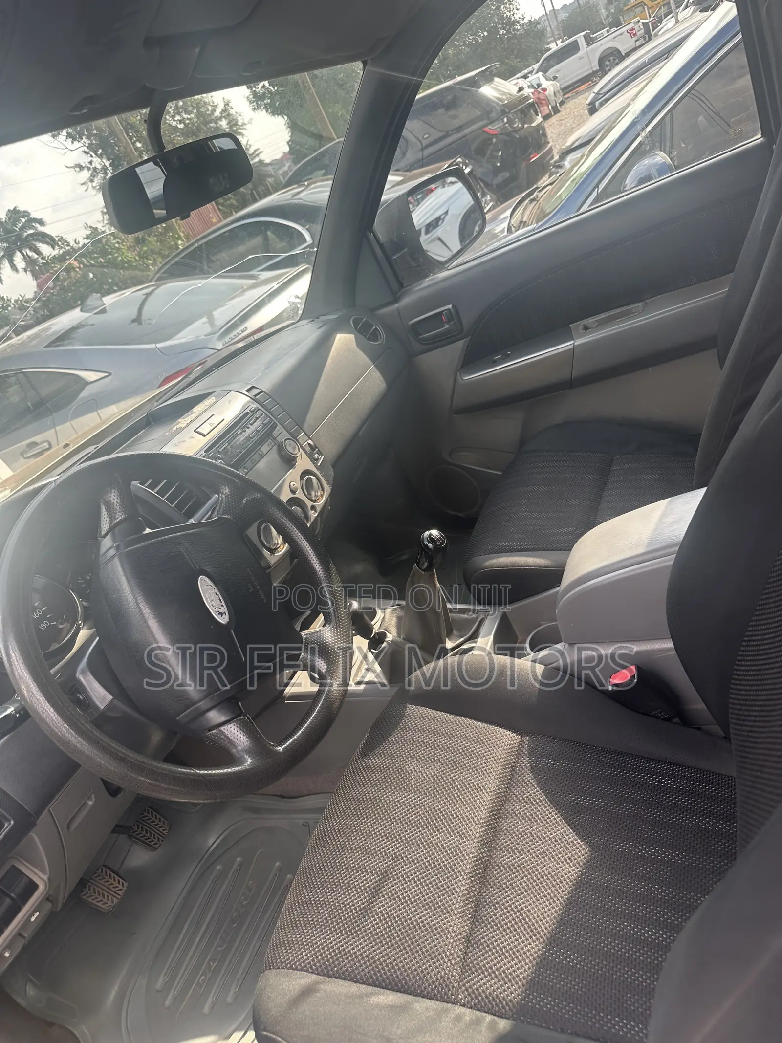 Ford Ranger Wildtrak 2011 Gold